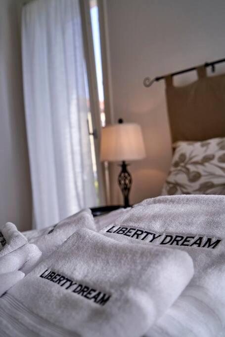 Liberty Dream, Fascino A Vicenza Villa Exterior foto
